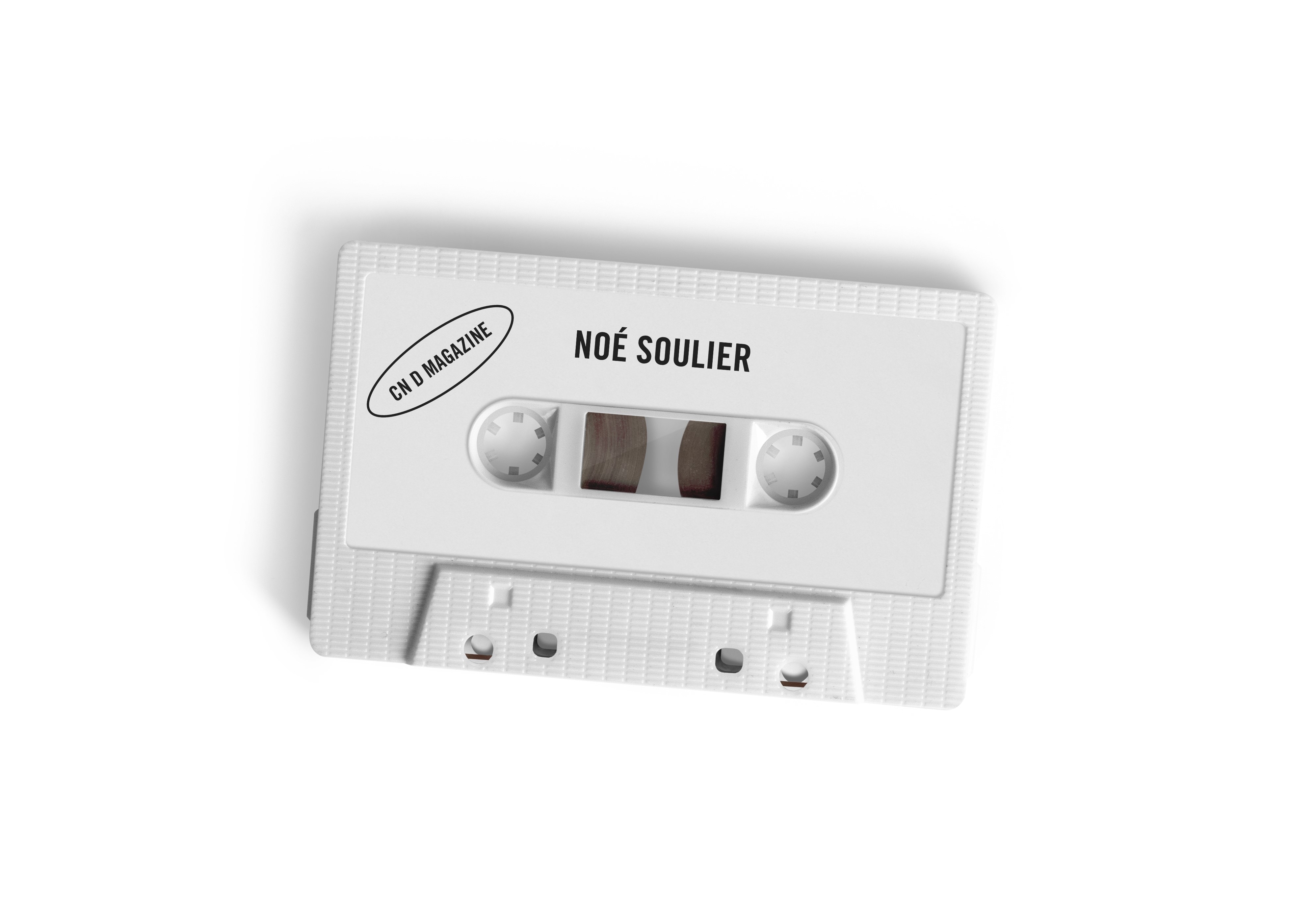 cassette blanche portant le nom de Noé Soulier
