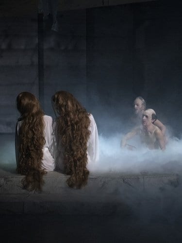  Dancers in a misty bath, 2 women 3 men