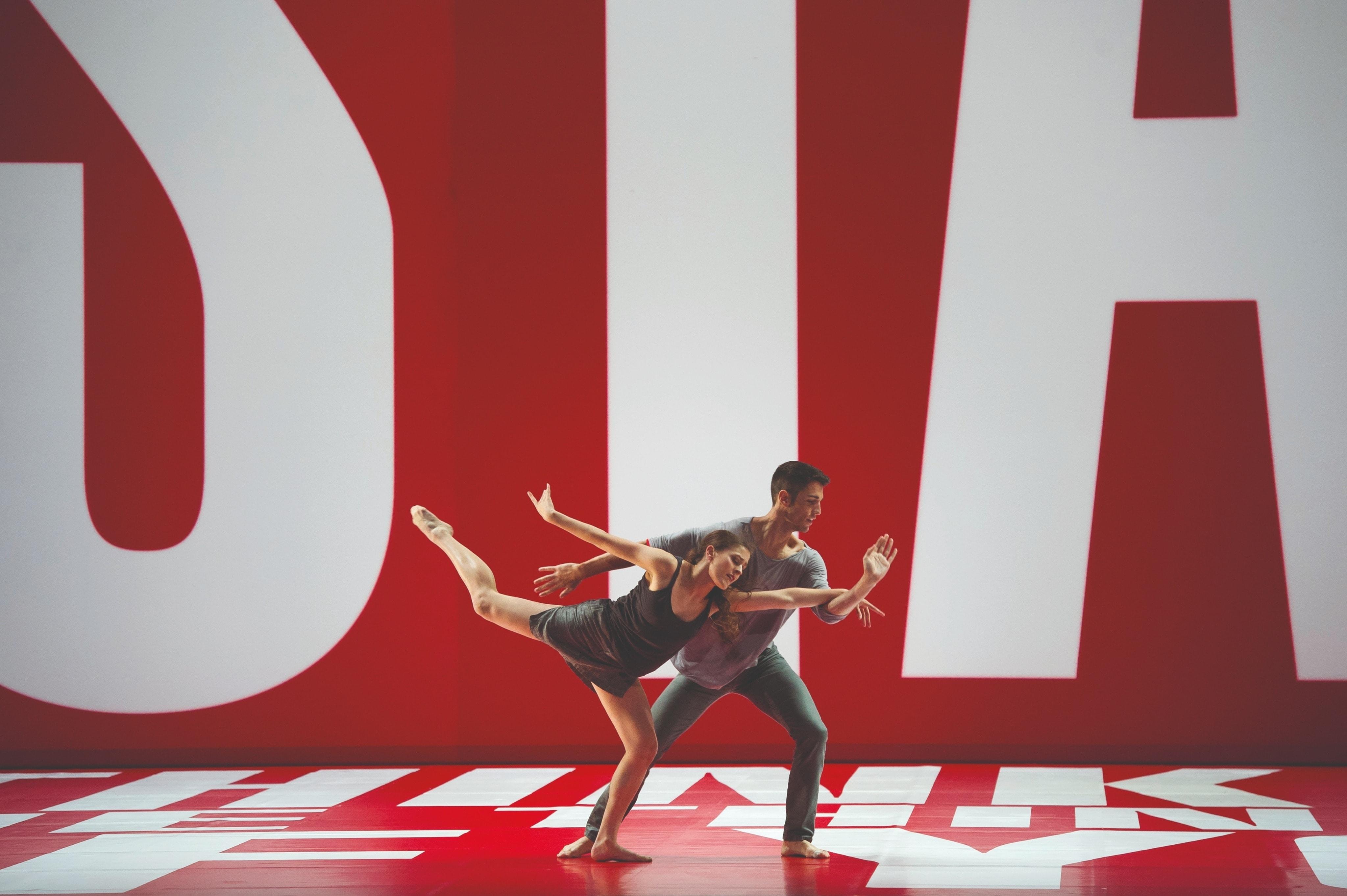 L.A. Dance Project danseurs dans Reflections de Benjamin Millepied 