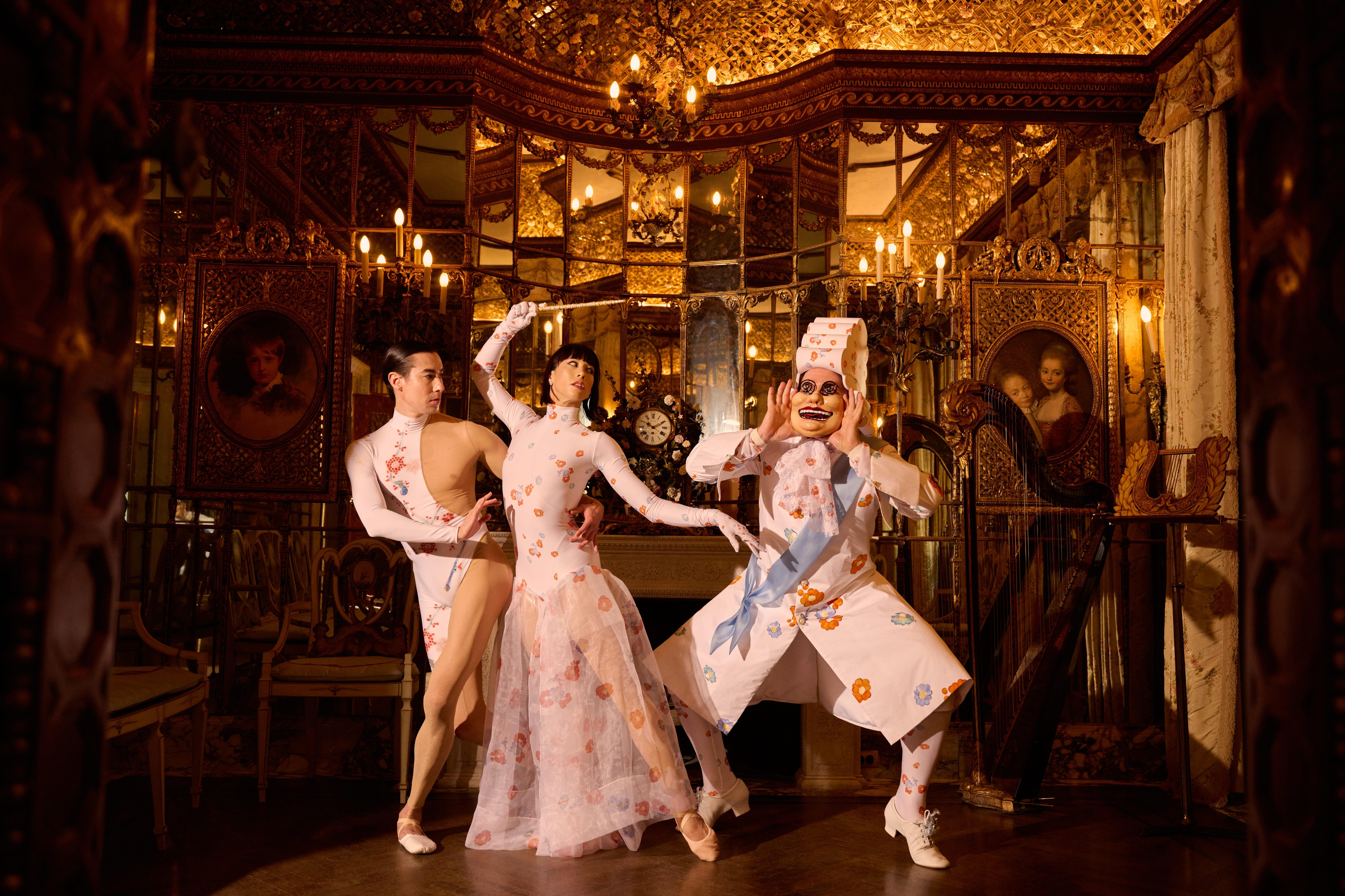 Les danseurs du Ballet des Porcelaines, dans les locaux de la Villa Albertine à la Payne Whitney Mansion de New York 