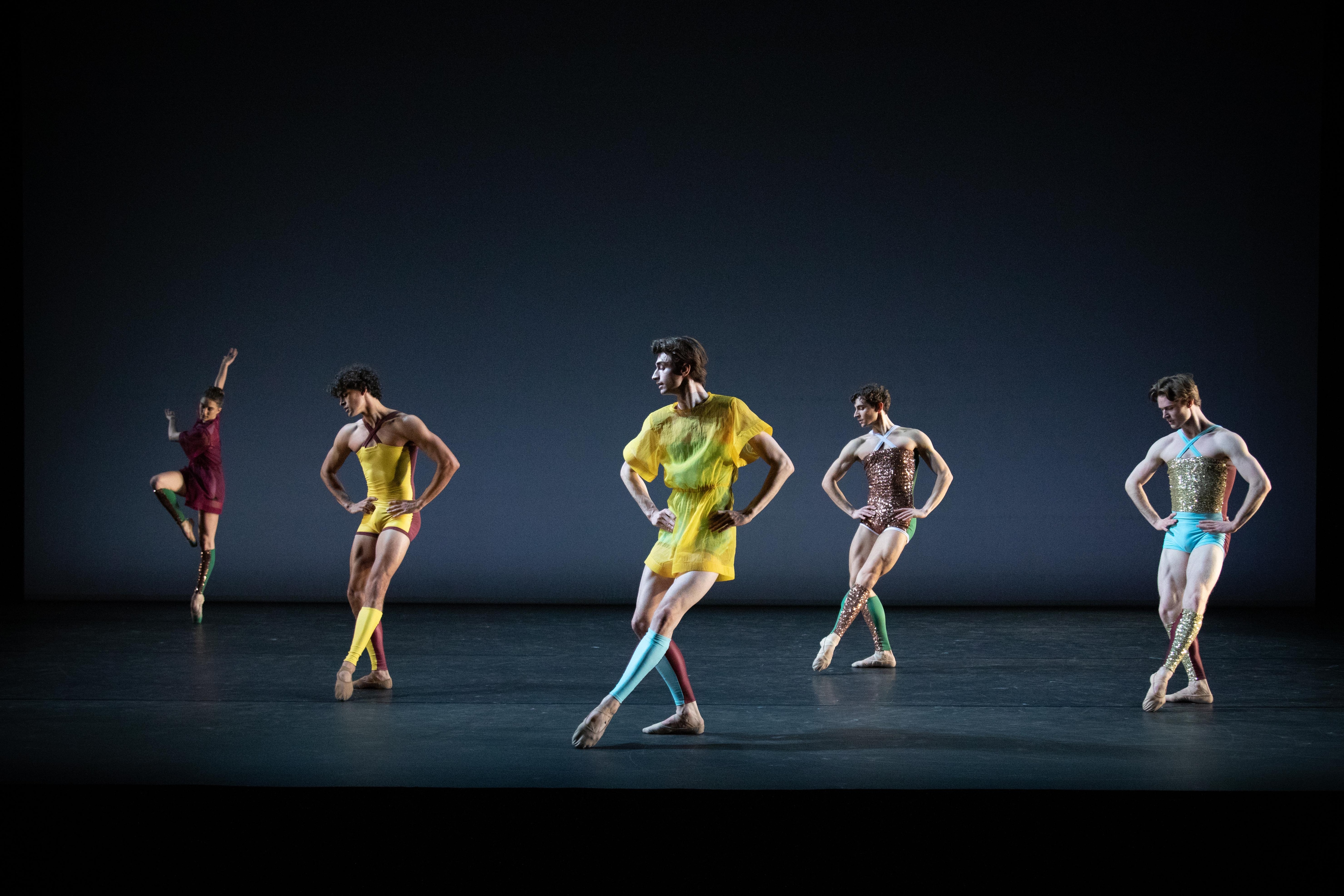 Artistes du Royal Ballet dans Secret Things de Pam Tanowitz.