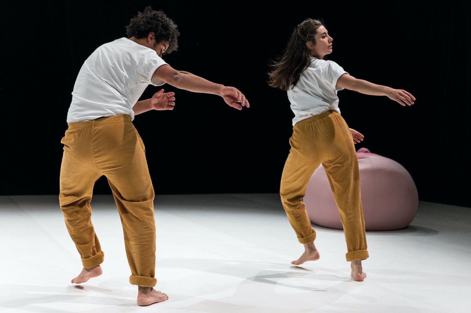 Two dancers in Le Petit B 