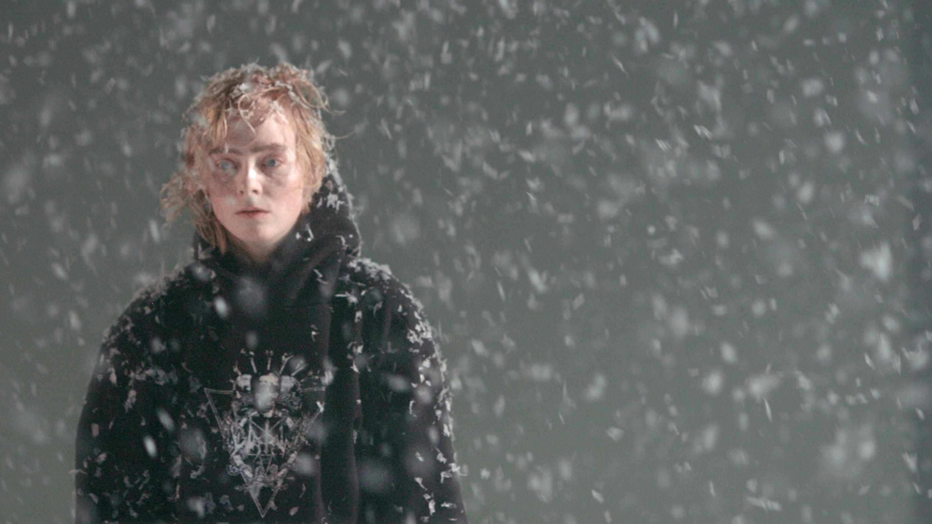 Child in the snow in Kindertotenlieder by Gisèle Vienne