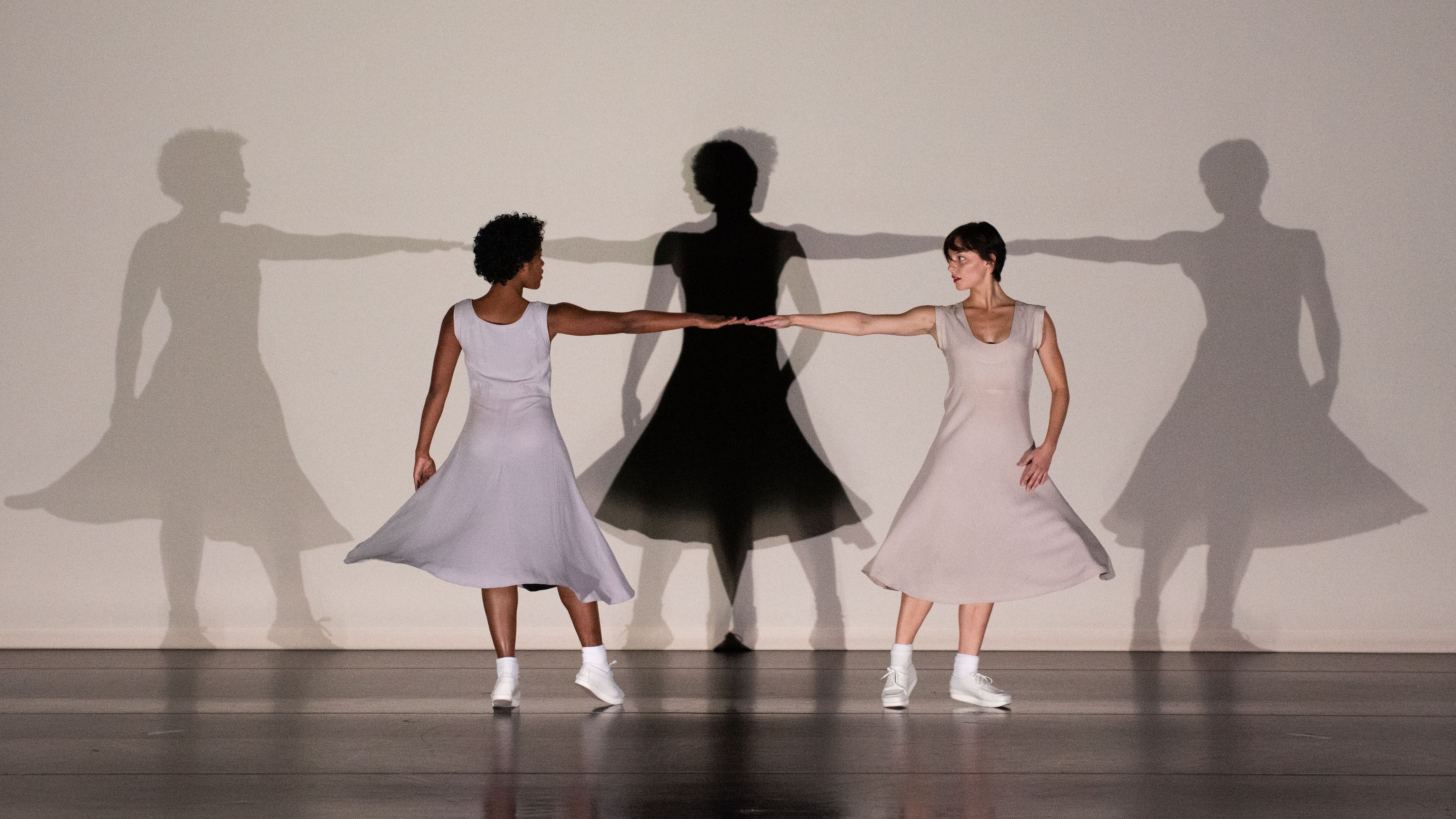 Danseuses et ombres