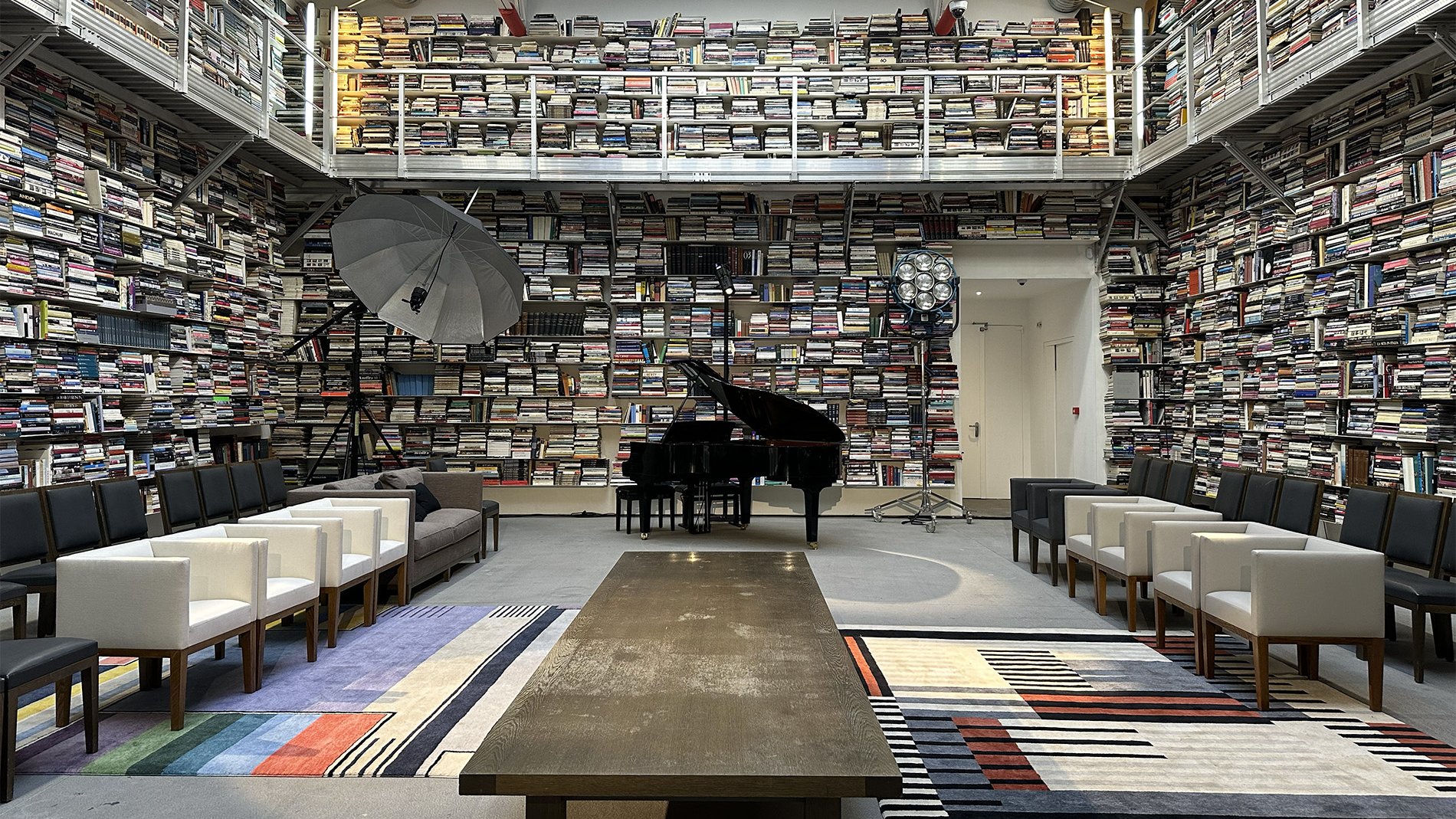 Interior of the Librairie 7L