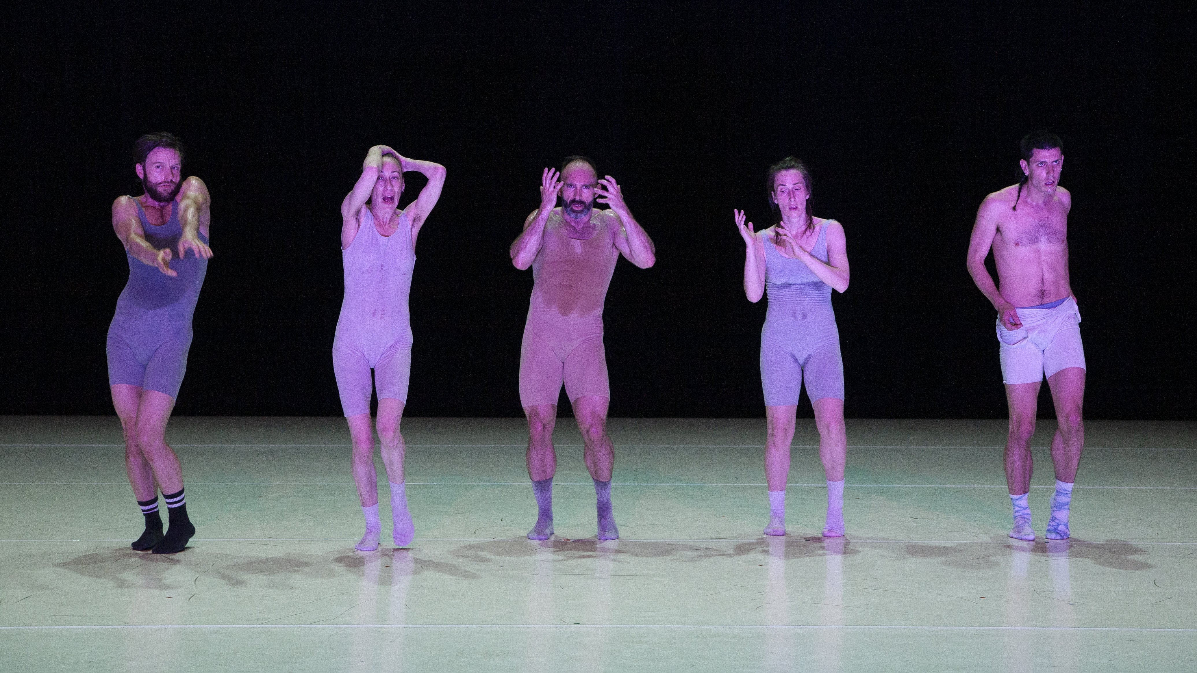 Dancers side by side in Les jolies choses by Catherine Gaudet