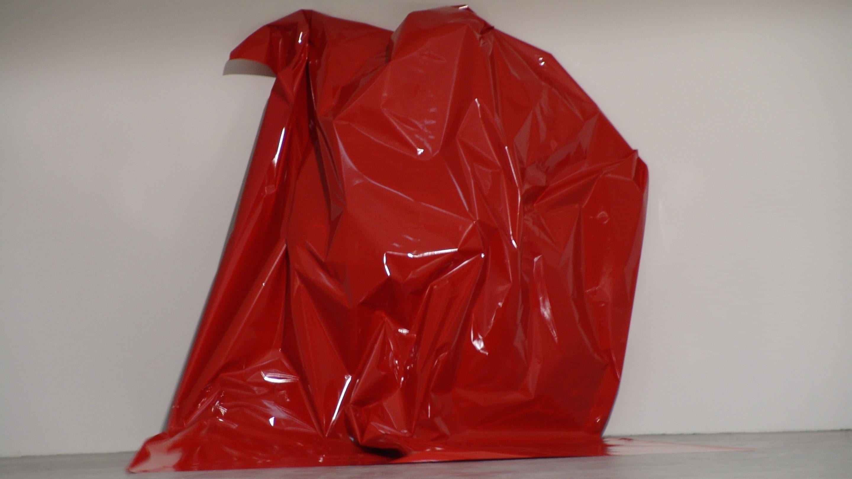 Sac en plastique avec danseur à l'intérieur