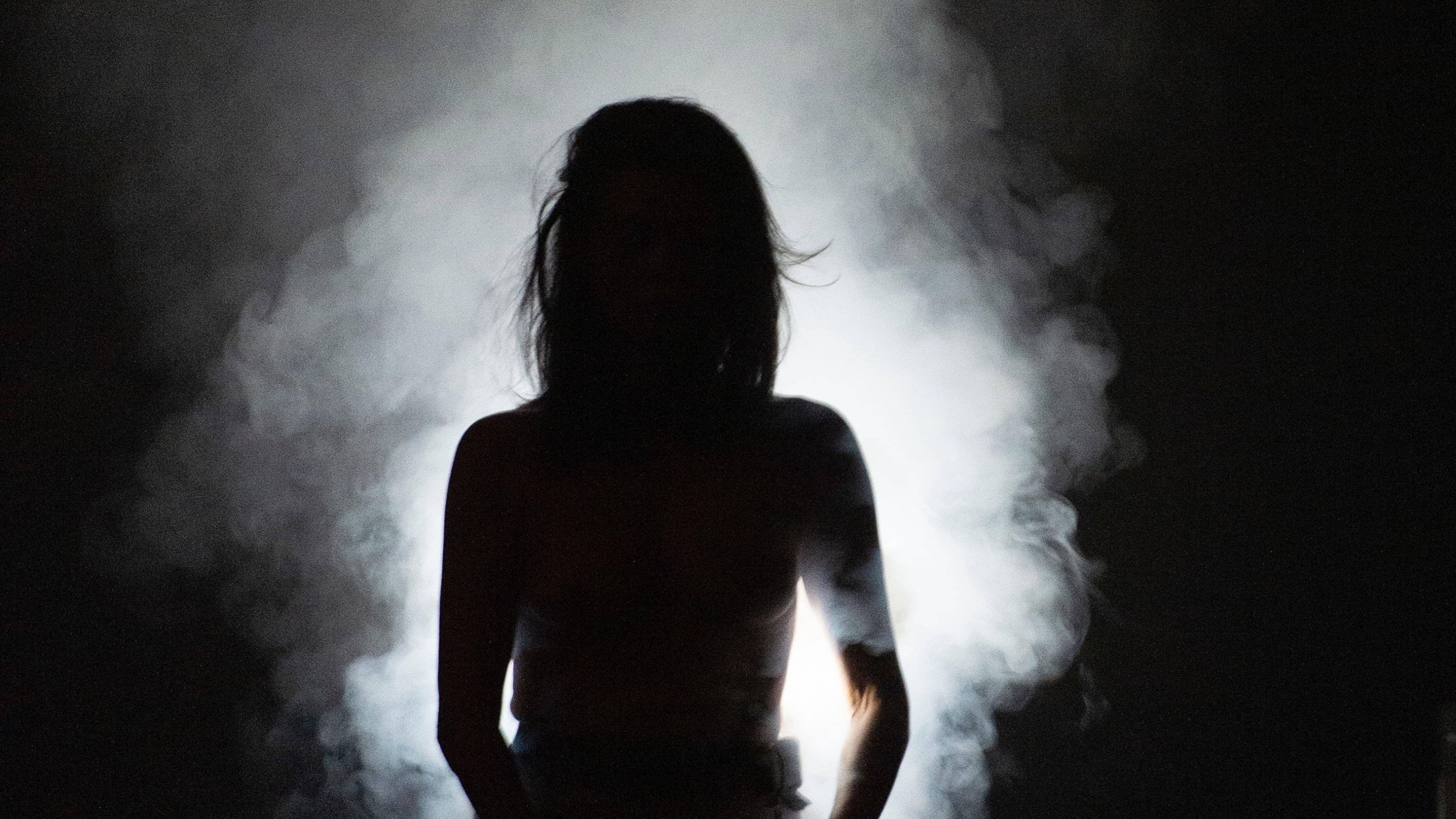 Smoke cloud on stage in Nuée by Emmanuelle Huynh