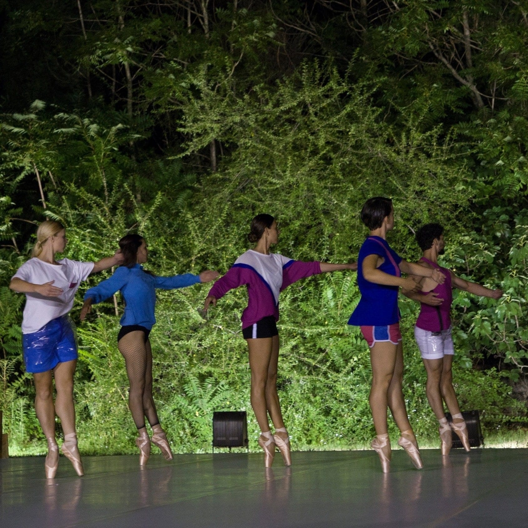 Danseurs sur pointes interprétant TURNING Orlando’s version