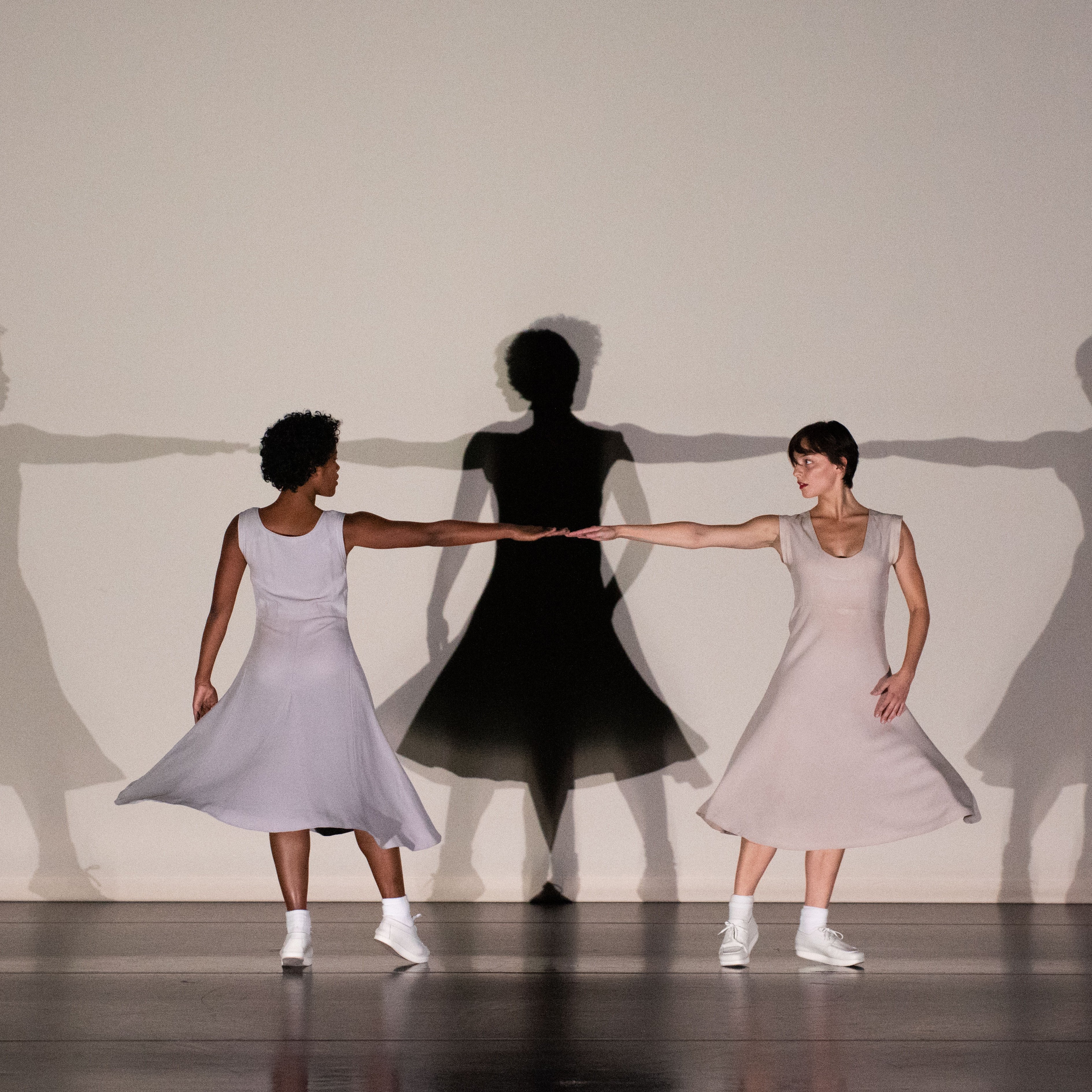 Danseuses et ombres