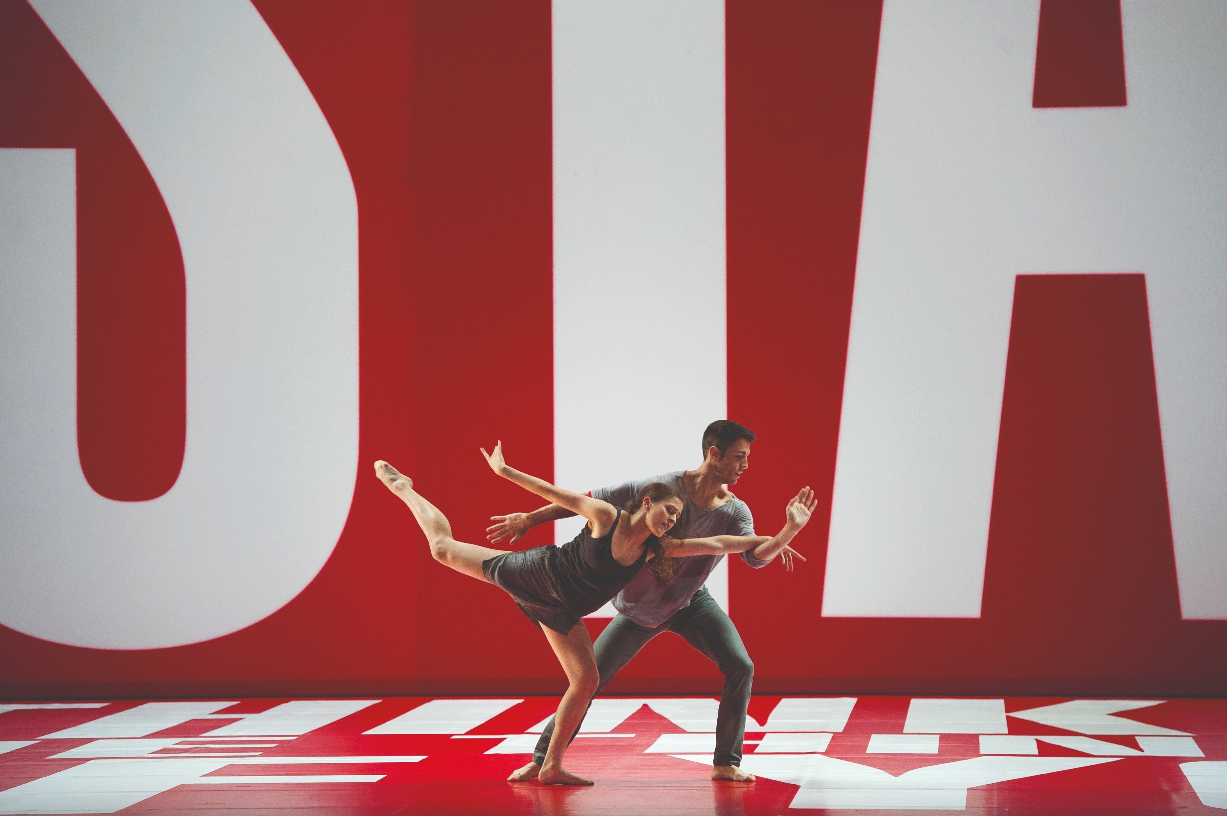 L.A. Dance Project danseurs dans Reflections de Benjamin Millepied 