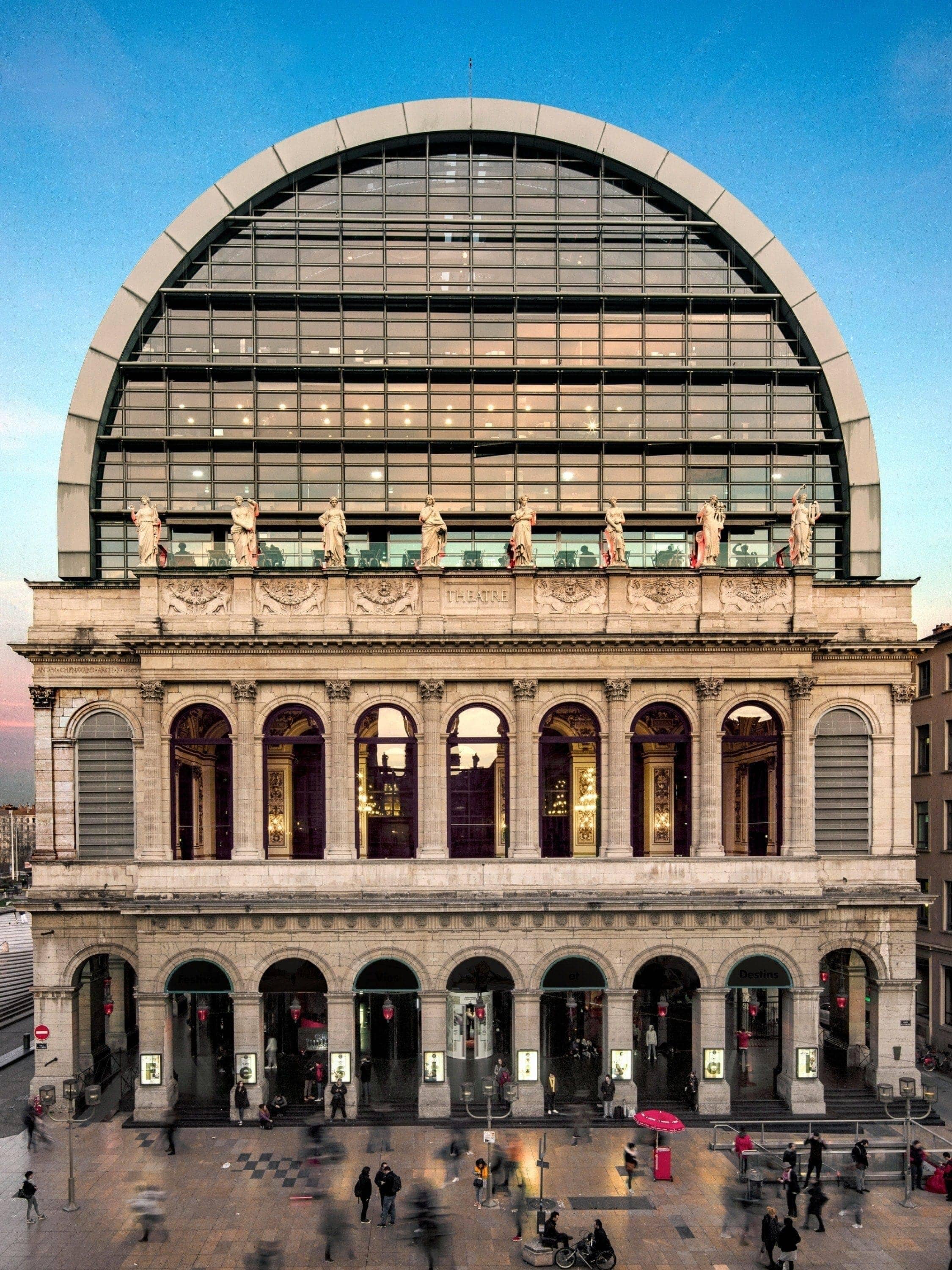 Vue extérieure du bâtiment de l’Opéra de Lyon en 2019